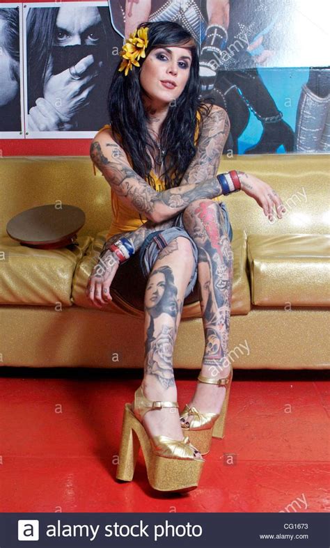 kat von d leg tattoos|Kat Von D says shes happy to have her garbage, drunken。